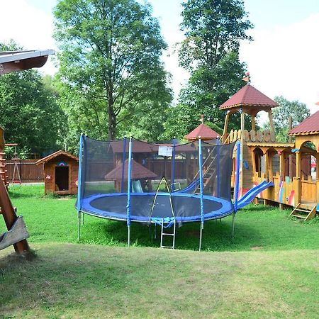 Pensiunea Sequoia Kluż-Napoka Zewnętrze zdjęcie