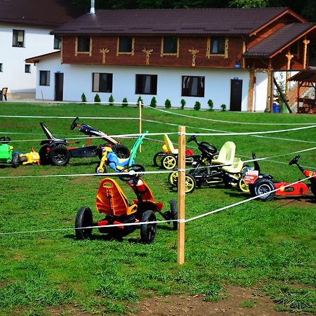 Pensiunea Sequoia Kluż-Napoka Zewnętrze zdjęcie